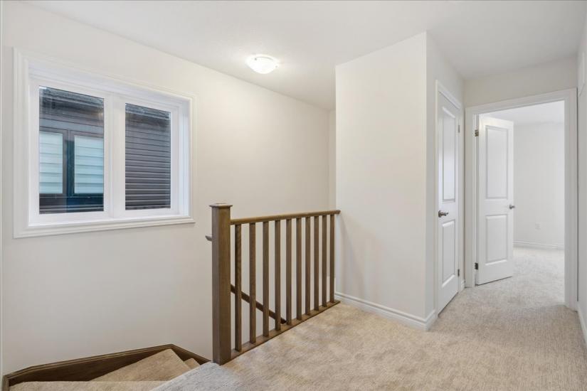 Property listing for 46 Capstone Lane, Hamilton, ON