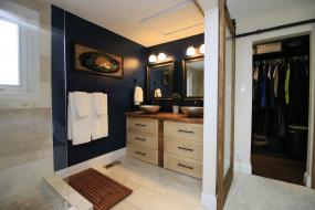 Property listing for 32 Wade Rd., Ancaster, ON