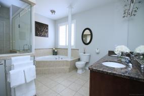 Property listing for 3 Pickard Ave., Ancaster, ON