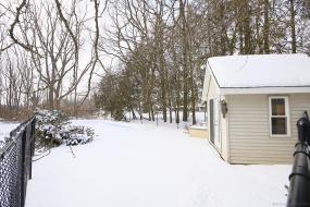 Property listing for 28 Lloyminn Ave., Ancaster, ON