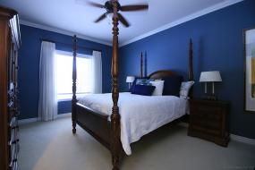 Property listing for 32 Toulon Ave., Ancaster, ON