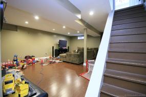 Property listing for 6 Highbury Dr., Hamilton, ON