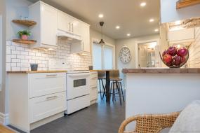 Property listing for 232 Emerald St. N., Hamilton, ON