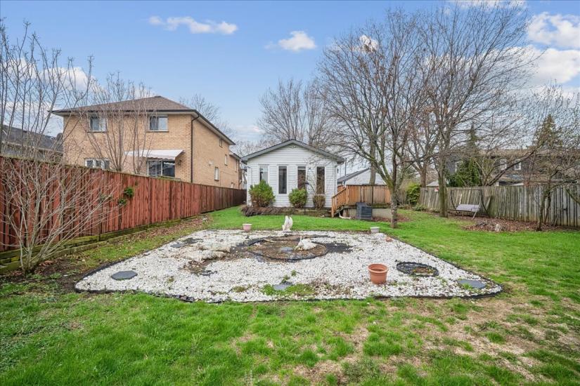 Property listing for 5 Herbert Crt., Stoney Creek, ON