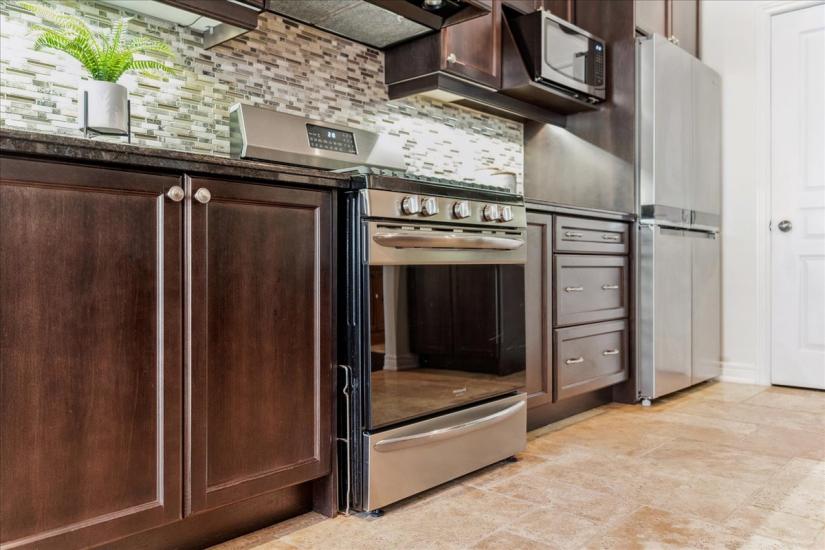 Property listing for 36 Forest Valley Cres., Dundas, ON