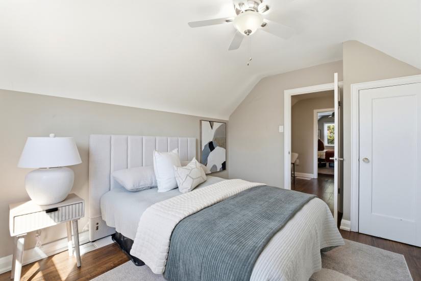 Property listing for 26 Isabel Ave., Hamilton, ON