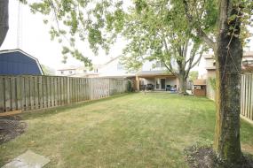 Property listing for 32 Dalton Cres., Stoney Creek, ON