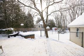 Property listing for 28 Lloyminn Ave., Ancaster, ON