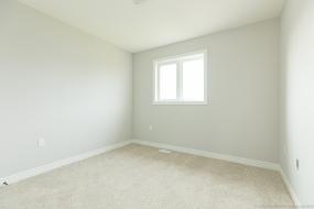 Property listing for 138 Dunrobin Lane, Grimsby, ON