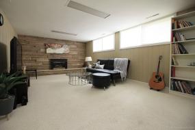 Property listing for 675 Scenic Dr., Hamilton, ON