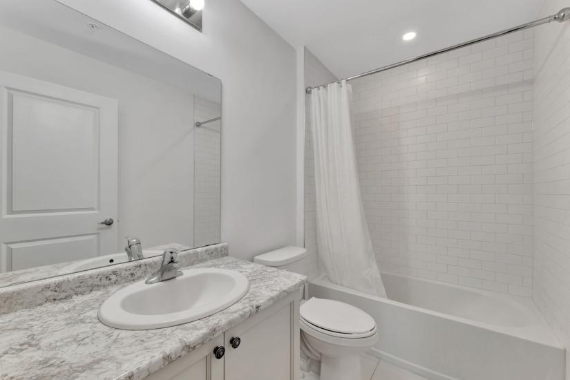 Property listing for #809-81 Robinson St., Hamilton, ON