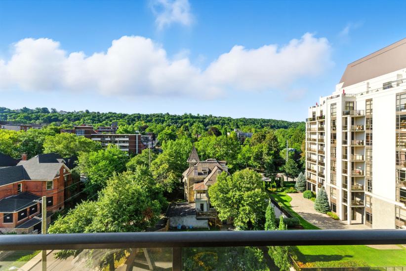 Property listing for 81 Robinson St. Unit #709, Hamilton, ON