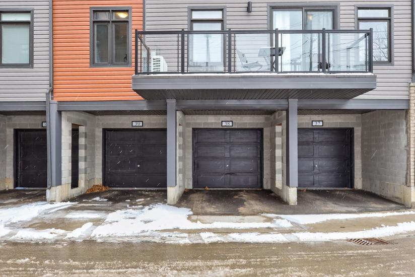 Property listing for #38-2 Willow St., Paris, ON