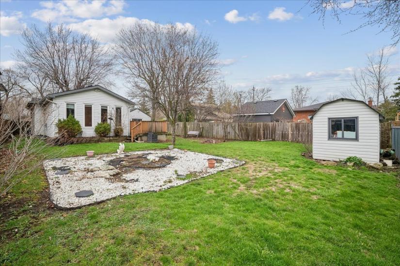 Property listing for 5 Herbert Crt., Stoney Creek, ON