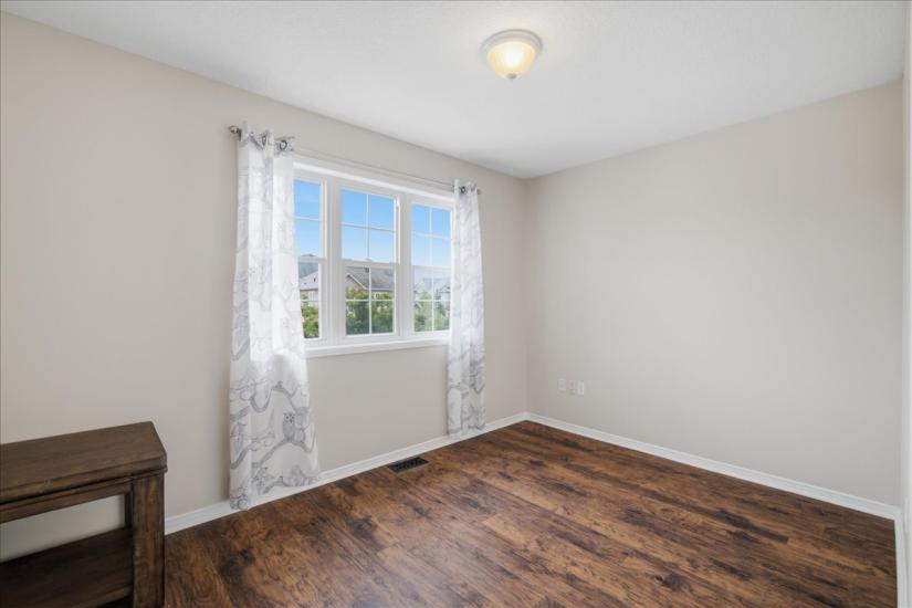 Property listing for 40 Whitwell Way, Binbrook, ON