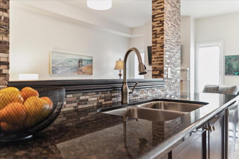 Property listing for 36 Forest Valley Cres., Dundas, ON