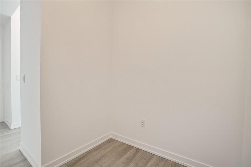 Property listing for #115-5055 Greenlane Rd., Beamsville, ON