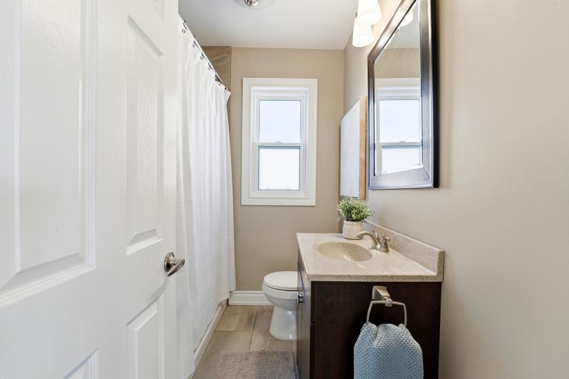 Property listing for 26 Isabel Ave., Hamilton, ON