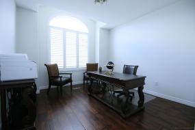 Property listing for 3 Pickard Ave., Ancaster, ON