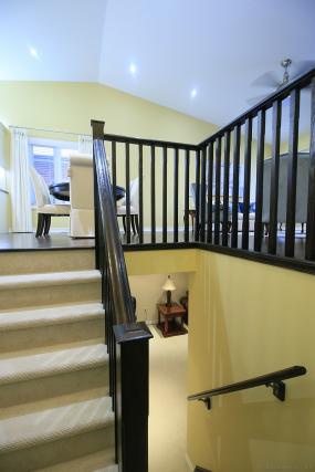 Property listing for 32 Toulon Ave., Ancaster, ON