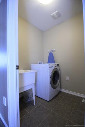 Property listing for #4-7 Sirente Dr., Hamilton, ON