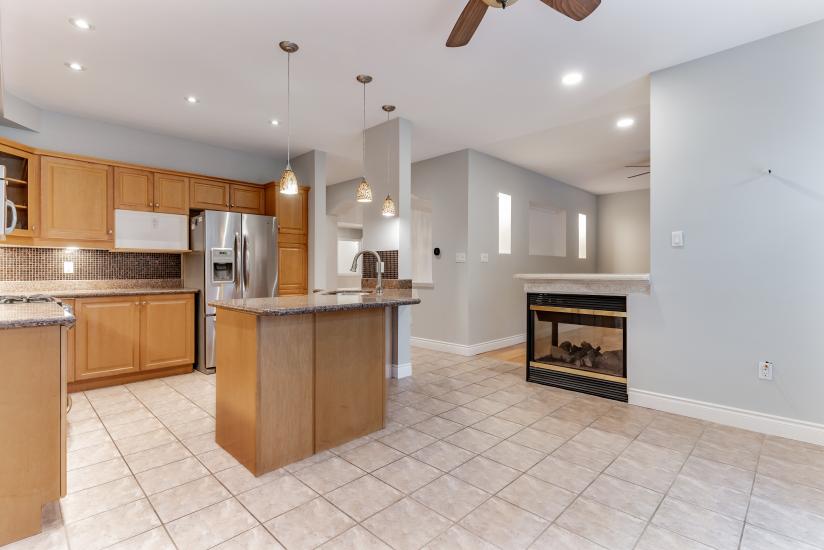 Property listing for 100 Davidson Blvd., Dundas, ON