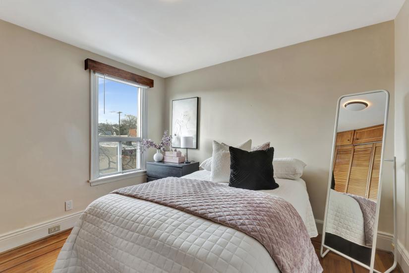 Property listing for 8 Senator Ave., Hamilton, ON
