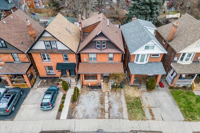 Property listing for 5 Cumberland Ave., Hamilton, ON