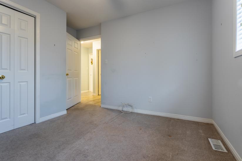 Property listing for 500 Jones Rd., Stoney Creek, ON