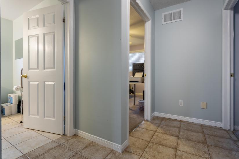 Property listing for 500 Jones Rd., Stoney Creek, ON