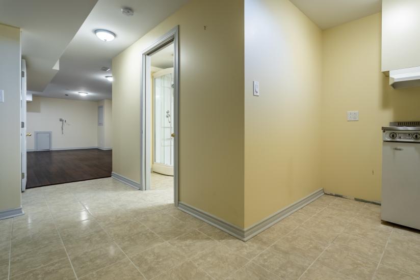 Property listing for 500 Jones Rd., Stoney Creek, ON