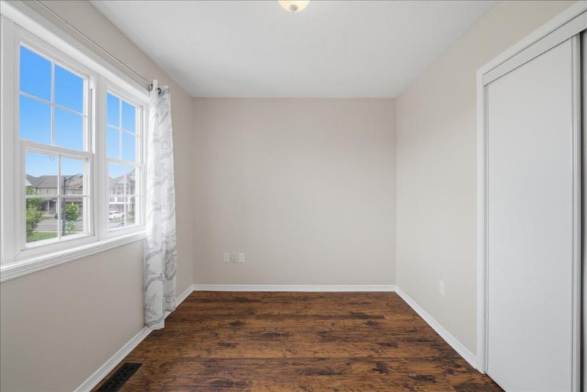 Property listing for 40 Whitwell Way, Binbrook, ON