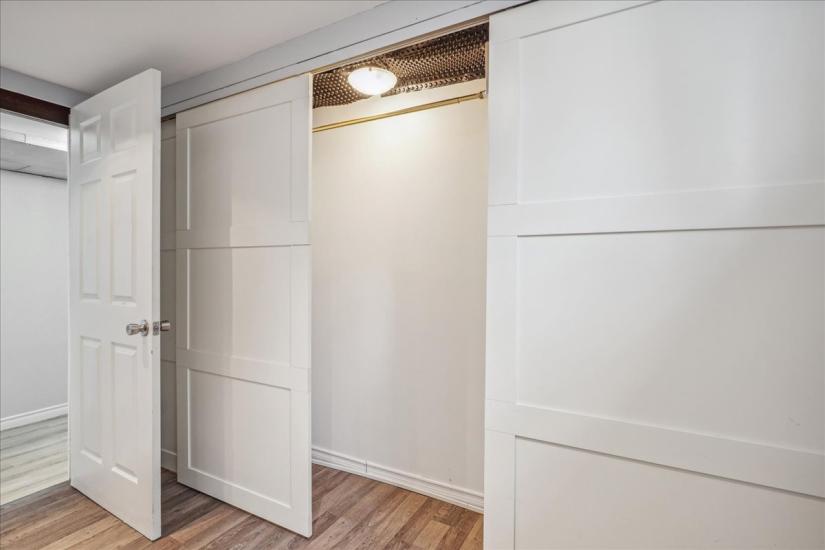 Property listing for L-1566 Caistorville Rd., Caistor Centre, ON