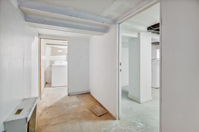 Property listing for 5 Cumberland Ave., Hamilton, ON