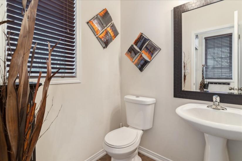 Property listing for 19 Deborah Crt., Hamilton, ON