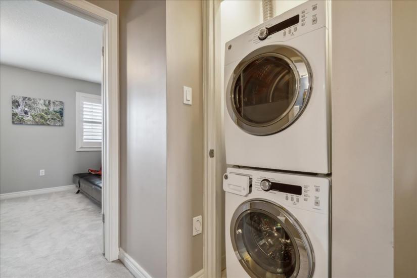 Property listing for #3-437 Highway 8, Stoney Creek, ON