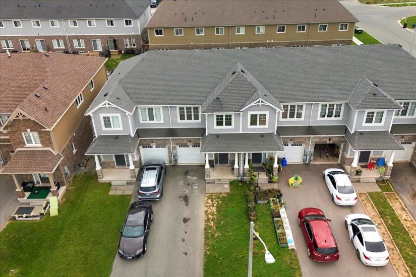 Property listing for 125 Sunflower Pl., Welland, ON