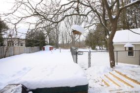 Property listing for 28 Lloyminn Ave., Ancaster, ON