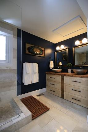 Property listing for 32 Wade Rd., Ancaster, ON