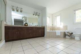 Property listing for 48 Gregorio Court, Ancaster, ON