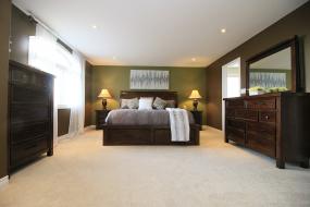 Property listing for 183 Tanglewood Dr., Binbrook, Ontario