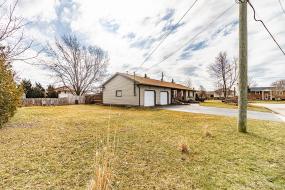 Property listing for 9 Barbara St., Smithville, Ontario