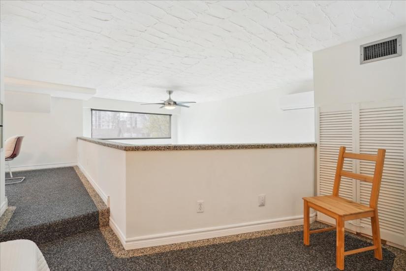 Property listing for #313-50 Main St., Dundas, ON