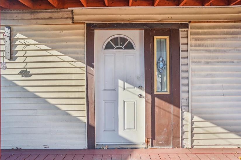 Property listing for 276 Ivon Ave., Hamilton, ON