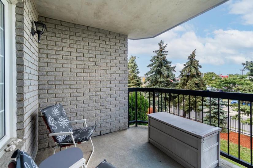 Property listing for #208-990 Golf Links Rd., Ancaster, ON