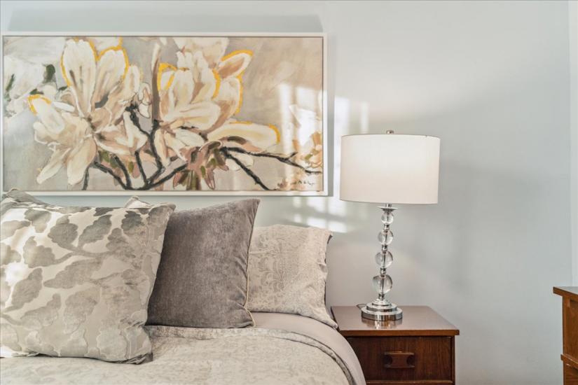 Property listing for 272 East 44th St., Hamilton, ON