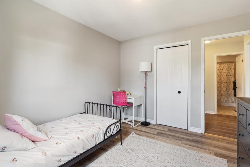 Property listing for 11 Anderson Cres., Smithville, ON