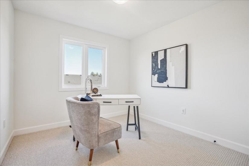 Property listing for 81 Bensley Lane, Hamilton, ON
