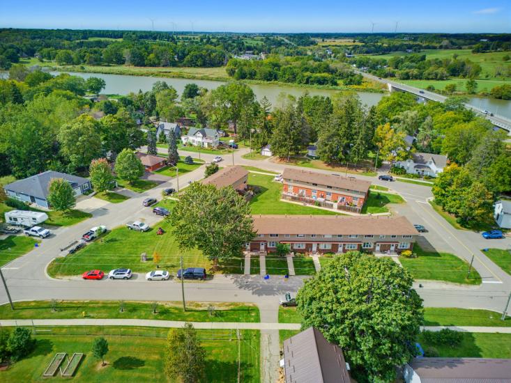 Property listing for 15 Seneca St. S., Cayuga, ON