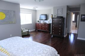 Property listing for 1 Hodge Crt., Dundas, ON